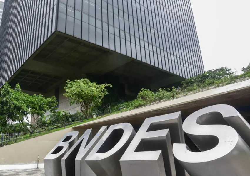 BNDES Impulsiona Setor de Biocombustíveis com Financiamento de R$ 500 Milhões para Usina de Etanol no Mato Grosso